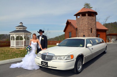 limousine services at angels view wedding chapel